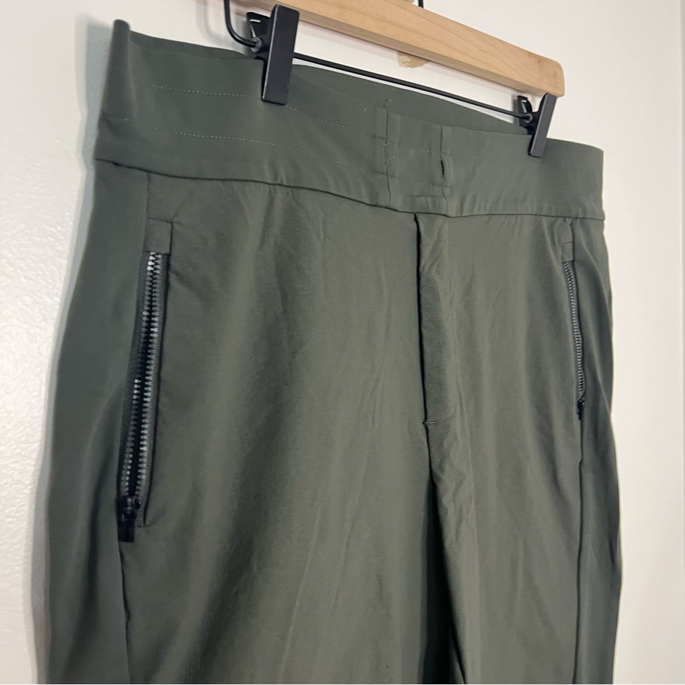Athleta Headlands Hybrid Trek Jogger Green Women's Size 16 Casual Hiking - Picture 3 of 6